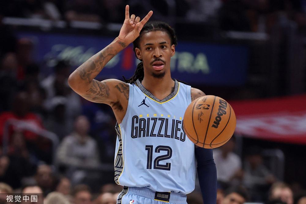 以及为年轻 以及为年轻